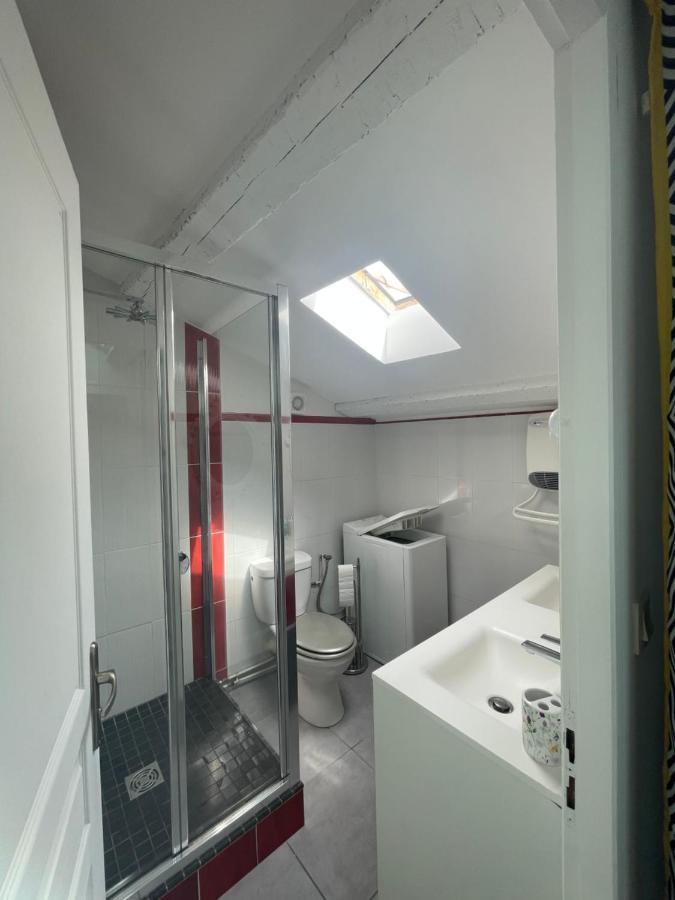Appartement climatisé centre-ville de narbonne dans comble 4 couchages Esterno foto
